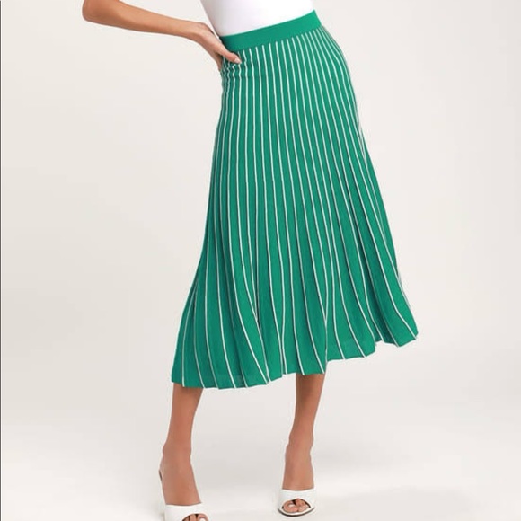 Astr Dresses & Skirts - NWT ASTR THE LABEL GREEN STRIPED PLEATED SKIRT